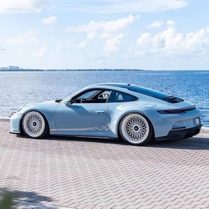 Meet your Posher, Christian